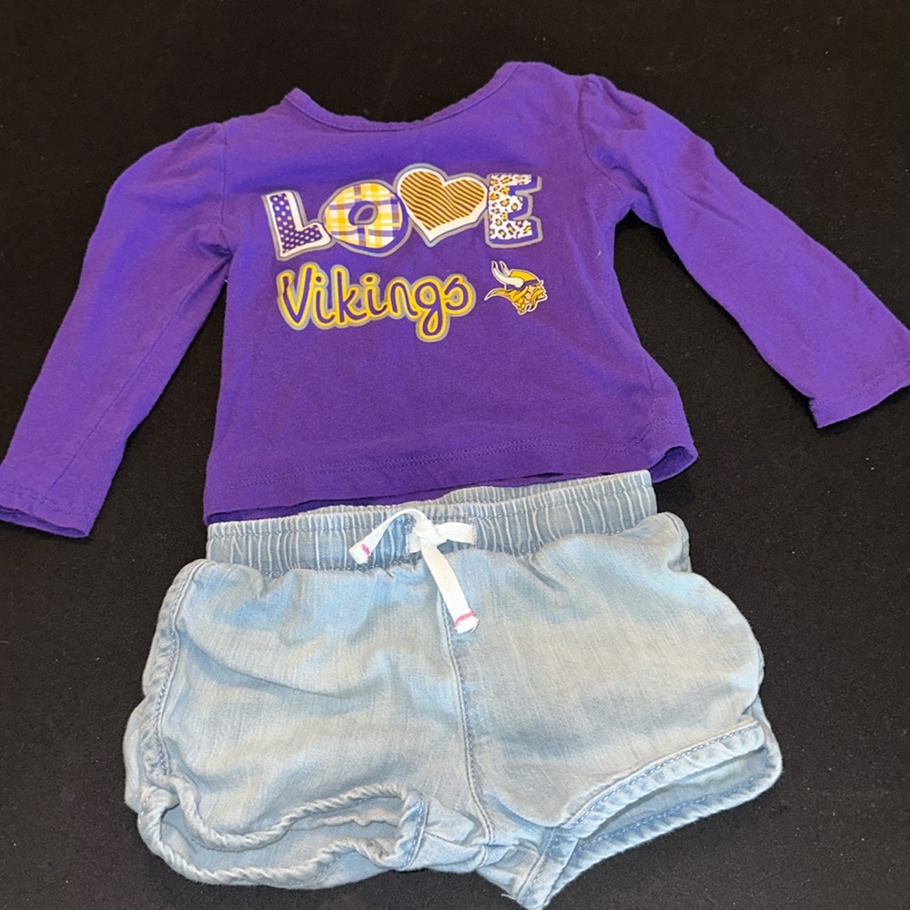 Vikings long sleeve & shorts bundle